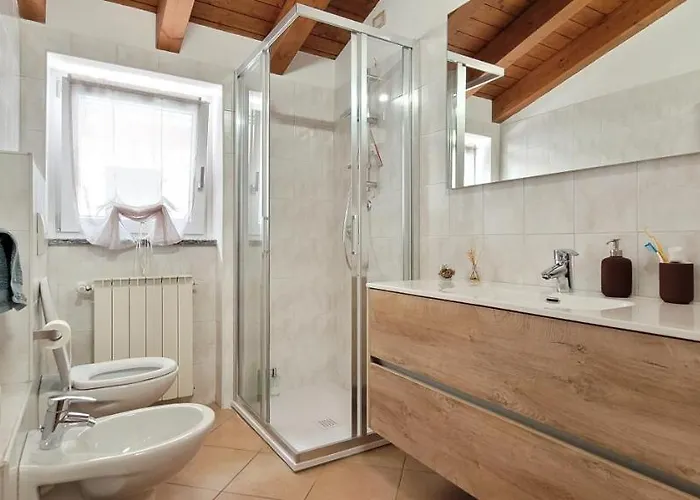 Dimora Larius 코모